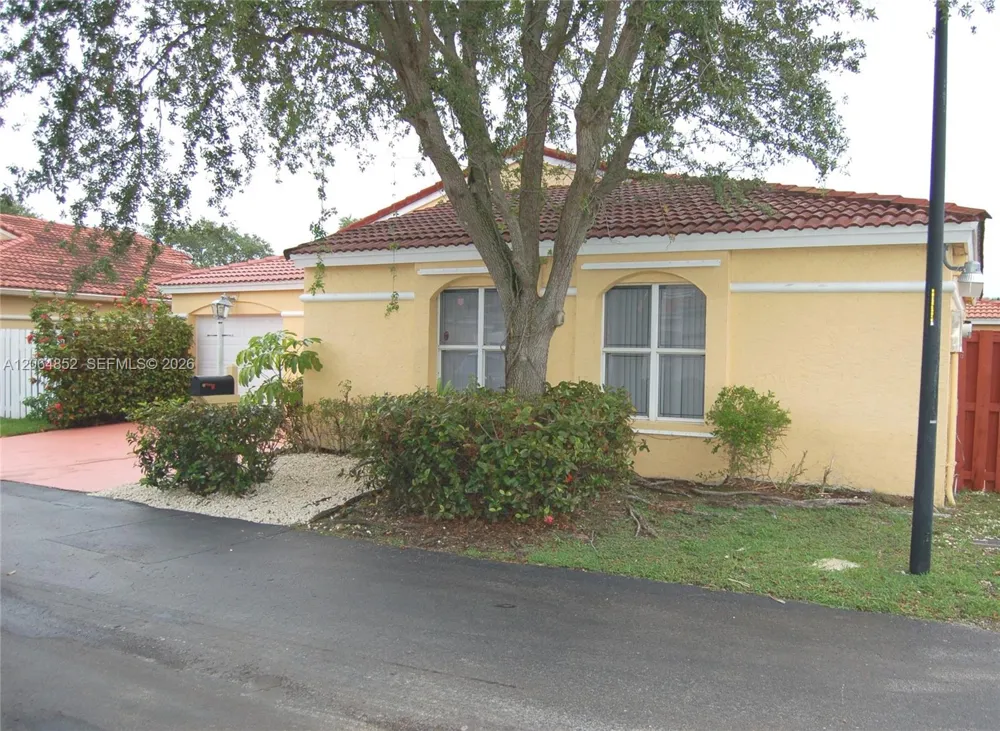 10957 SW 73rd Ter Miami, FL 33173