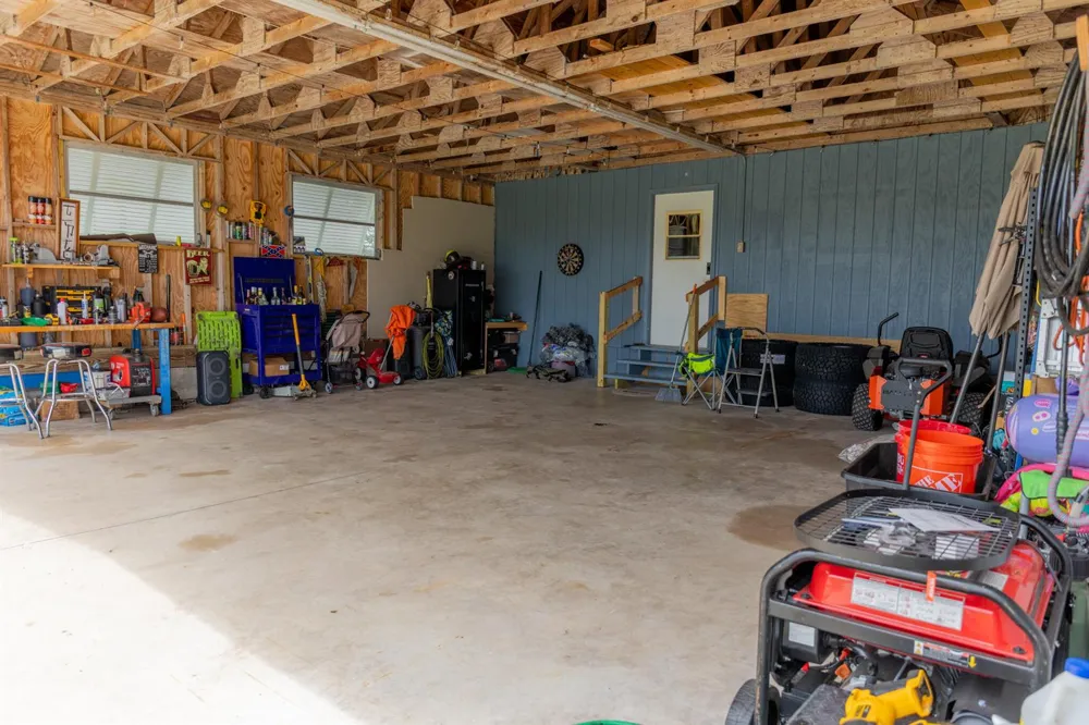 19695 NW 80th Drive Okeechobee, FL 34972