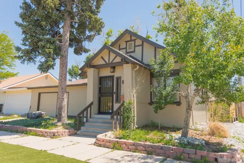 3916 W Conejos Place