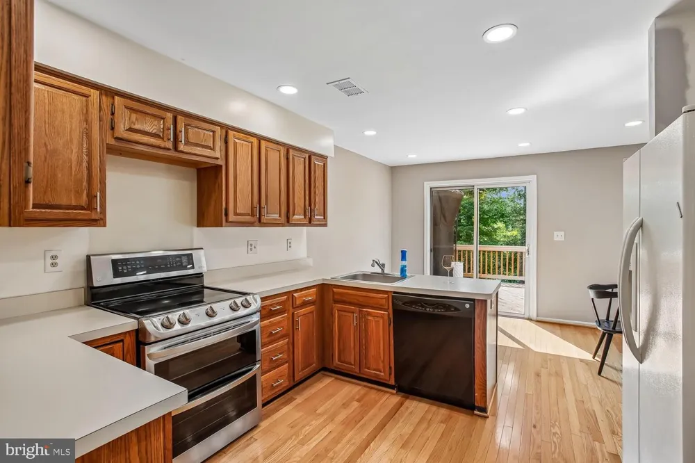 5944 NORHAM DRIVE Alexandria, VA 22315