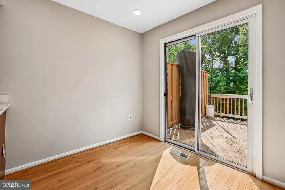 5944 NORHAM DRIVE Alexandria, VA 22315