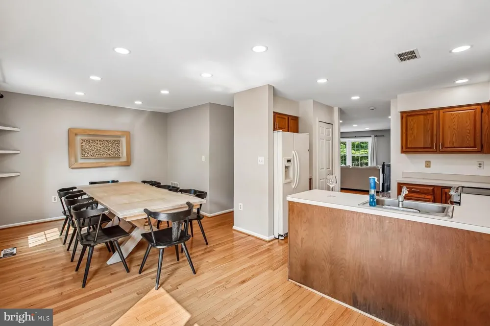 5944 NORHAM DRIVE Alexandria, VA 22315