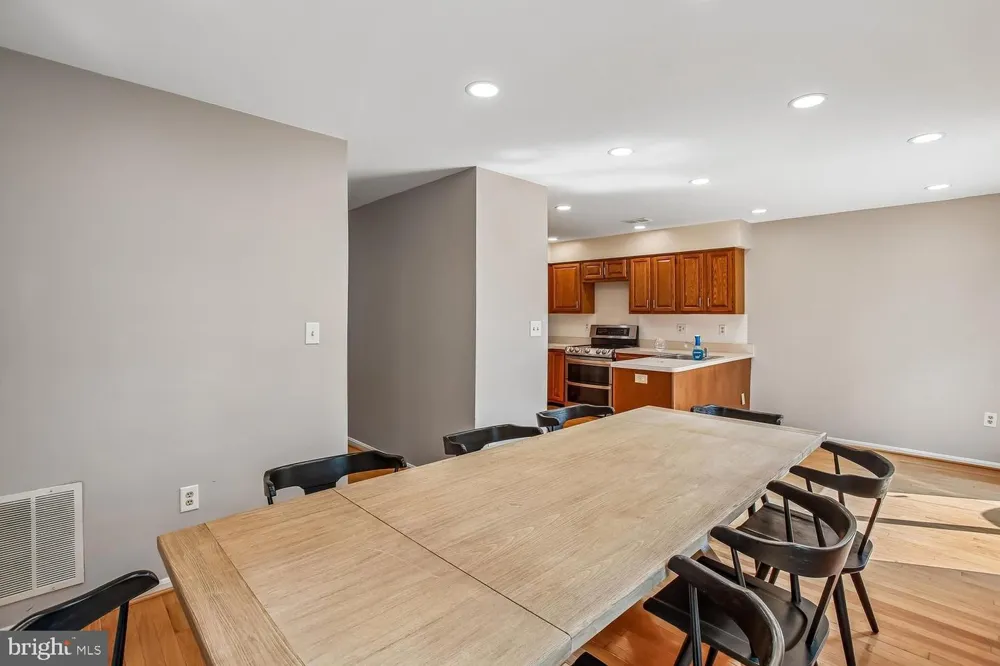 5944 NORHAM DRIVE Alexandria, VA 22315
