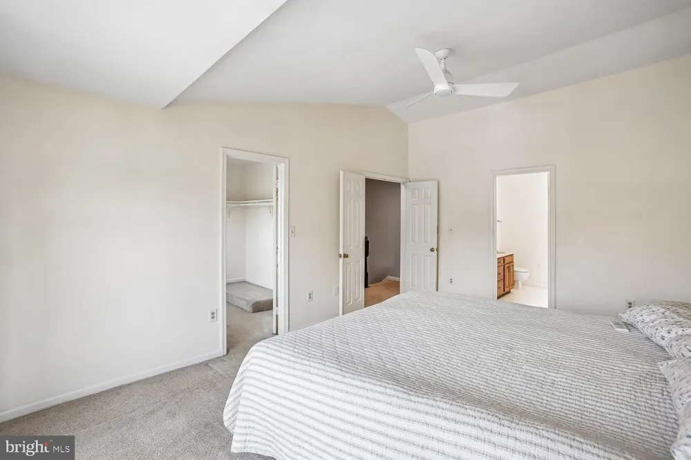 5944 NORHAM DRIVE Alexandria, VA 22315