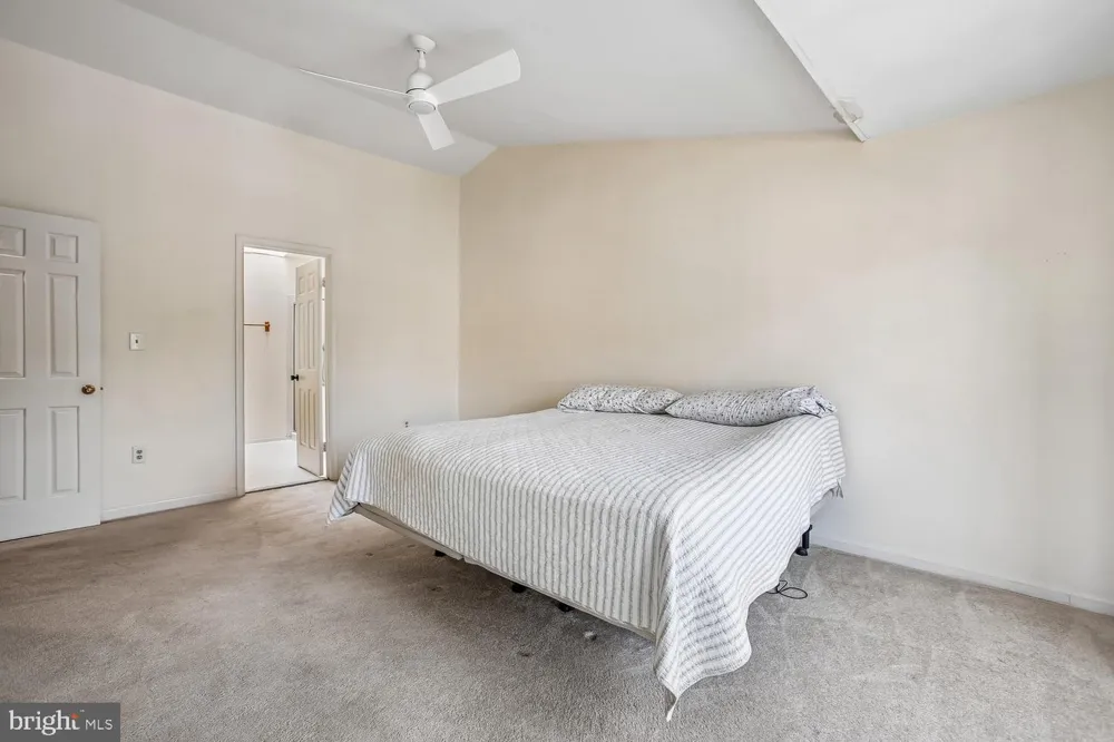 5944 NORHAM DRIVE Alexandria, VA 22315