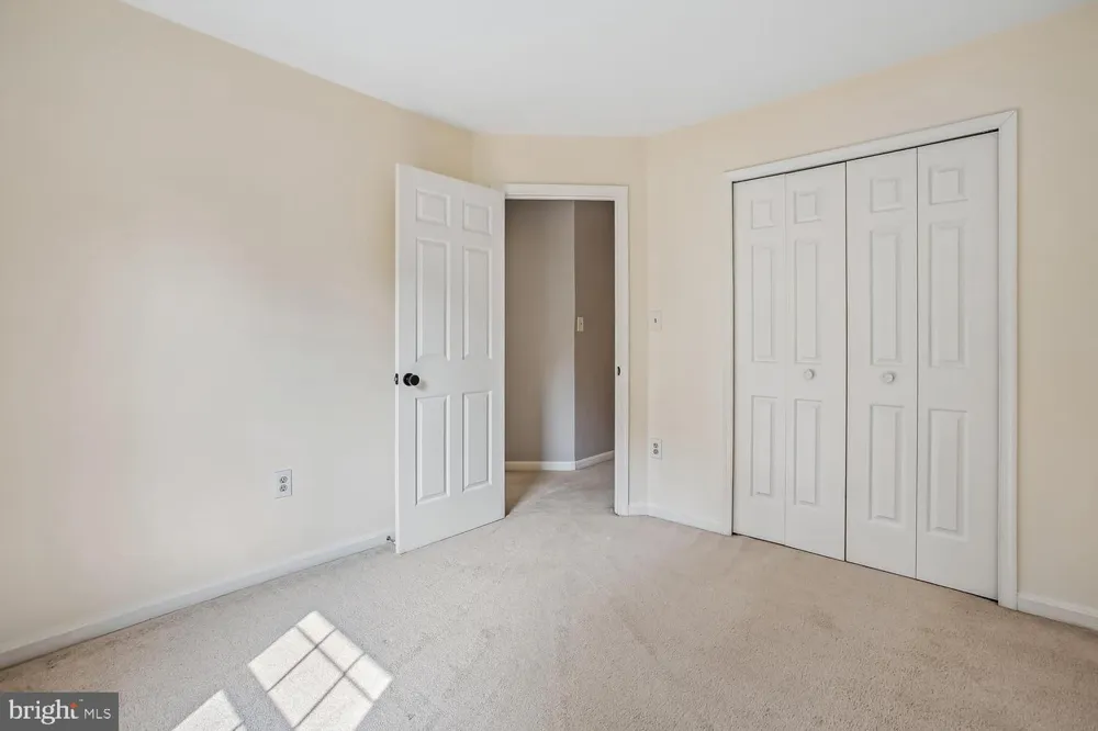 5944 NORHAM DRIVE Alexandria, VA 22315
