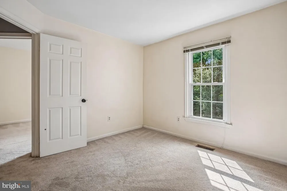 5944 NORHAM DRIVE Alexandria, VA 22315