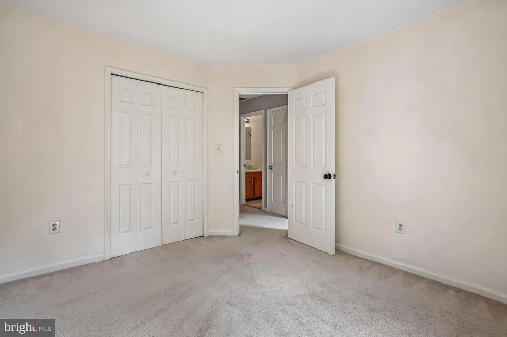 5944 NORHAM DRIVE Alexandria, VA 22315