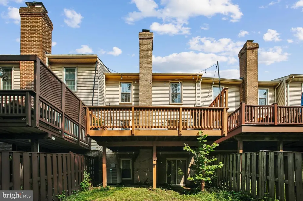 5944 NORHAM DRIVE Alexandria, VA 22315