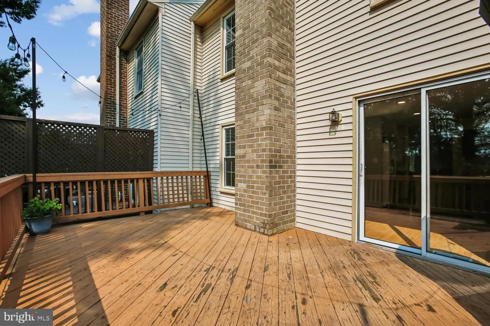 5944 NORHAM DRIVE Alexandria, VA 22315