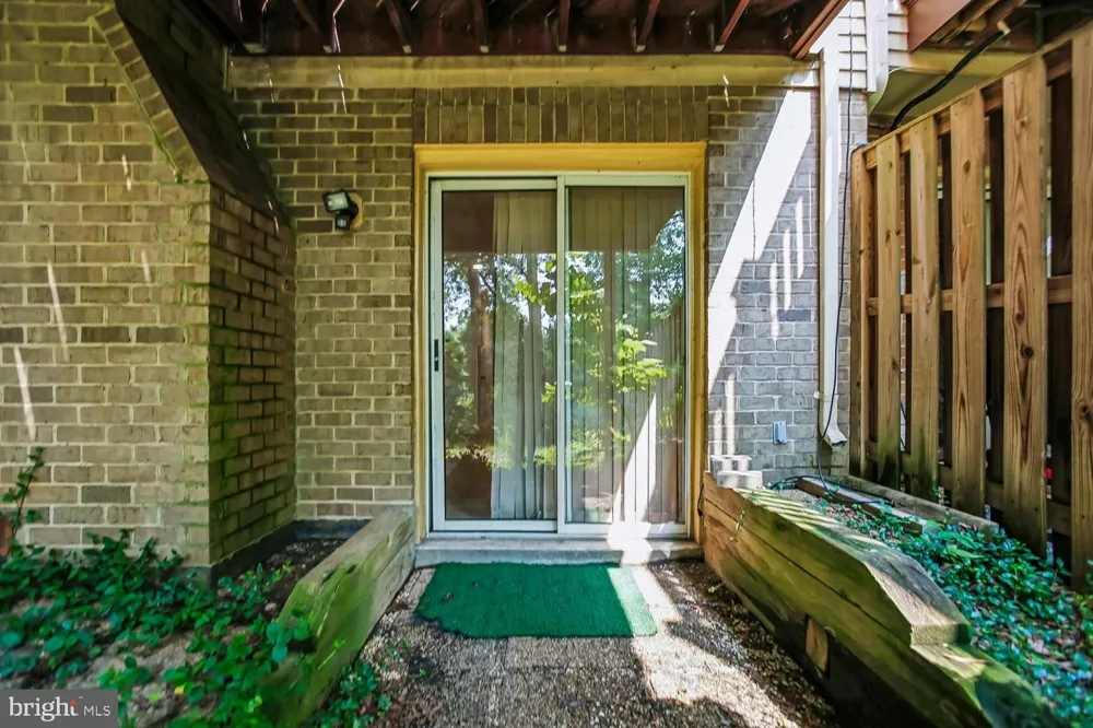 5944 NORHAM DRIVE Alexandria, VA 22315
