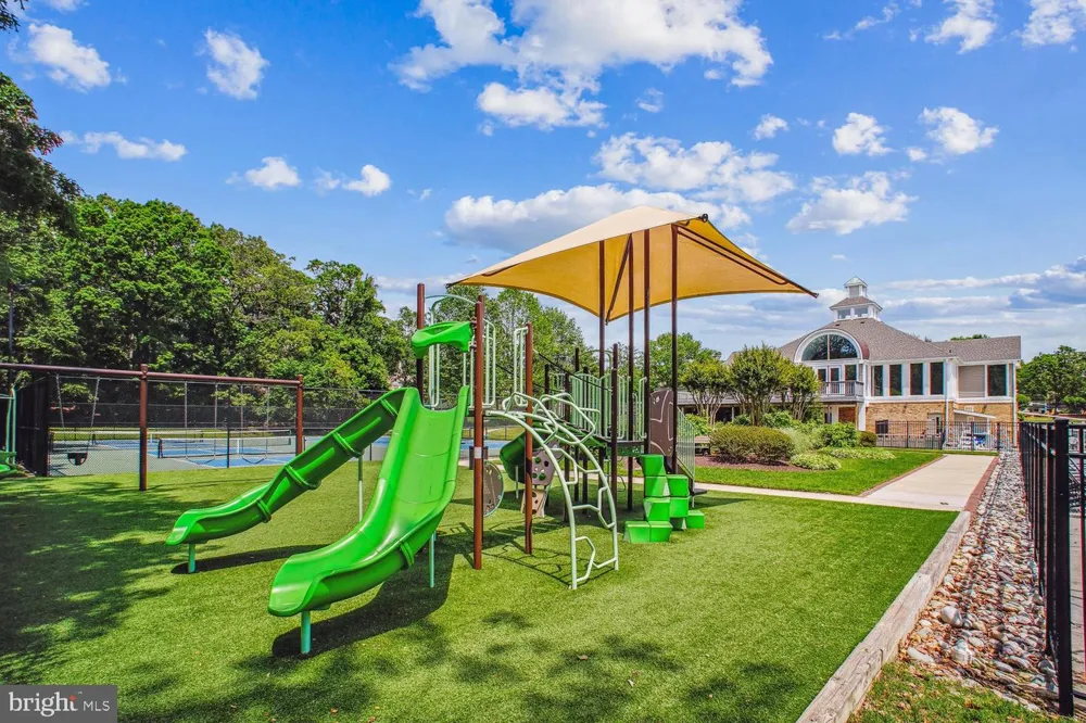 5944 NORHAM DRIVE Alexandria, VA 22315