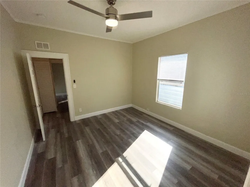 1121 10TH AVENUE S St Petersburg, FL 33705