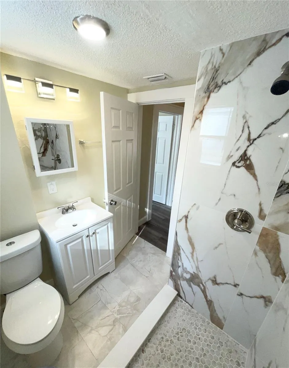 1121 10TH AVENUE S St Petersburg, FL 33705