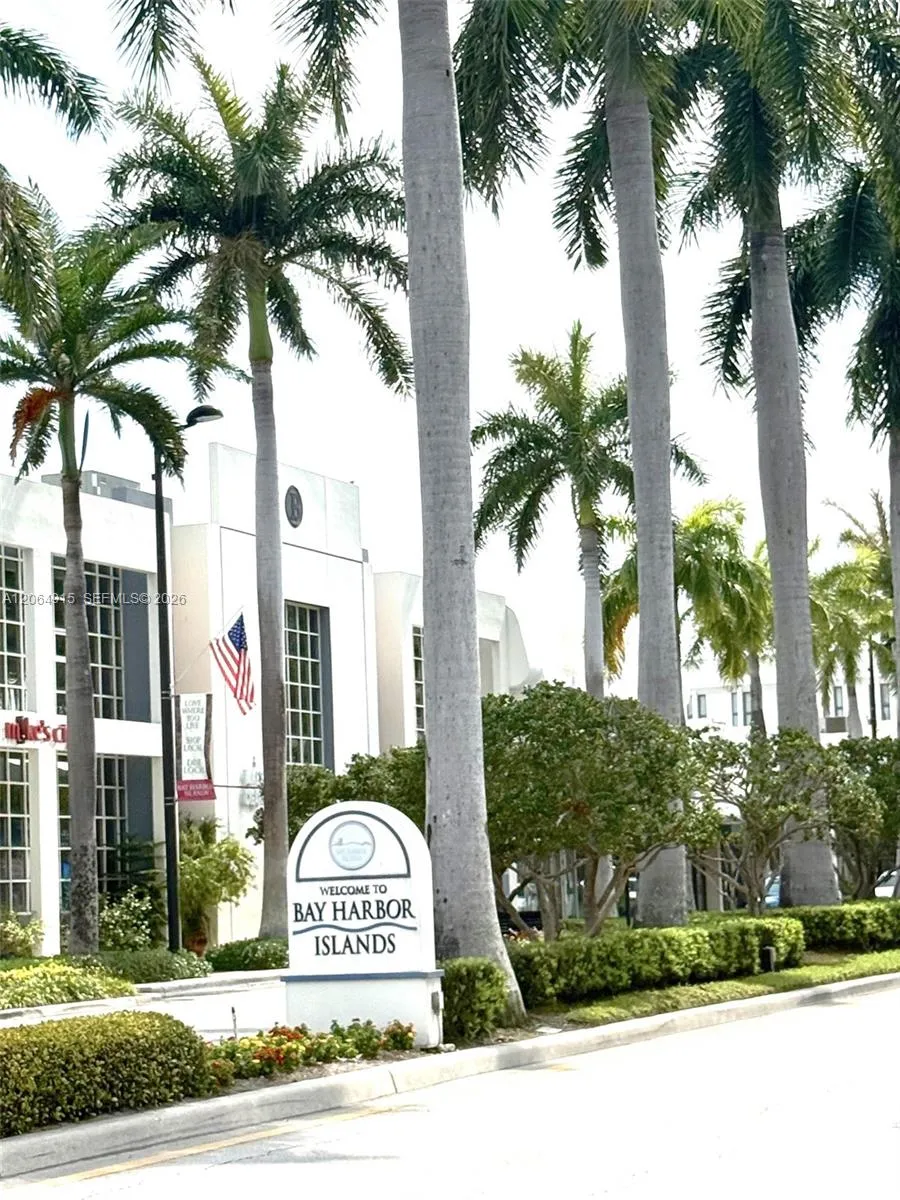 9901 W Bay Harbor Dr (2cover parking+storage) #401 Bay Harbor Islands, FL 33154