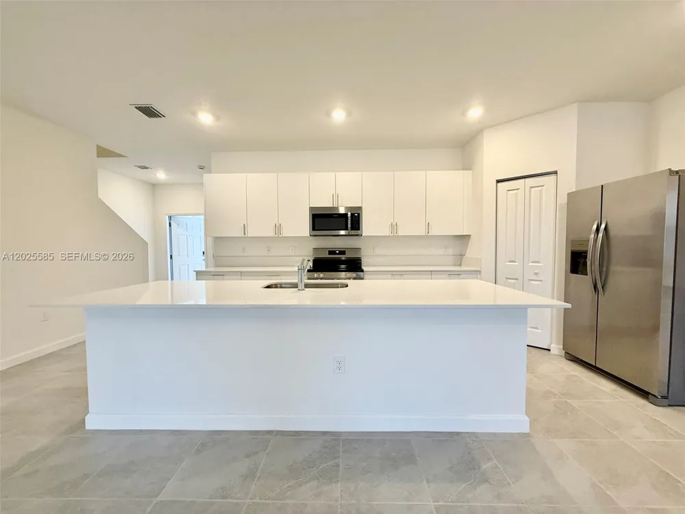2958 Park Pl #5838 Dania Beach, FL 33312