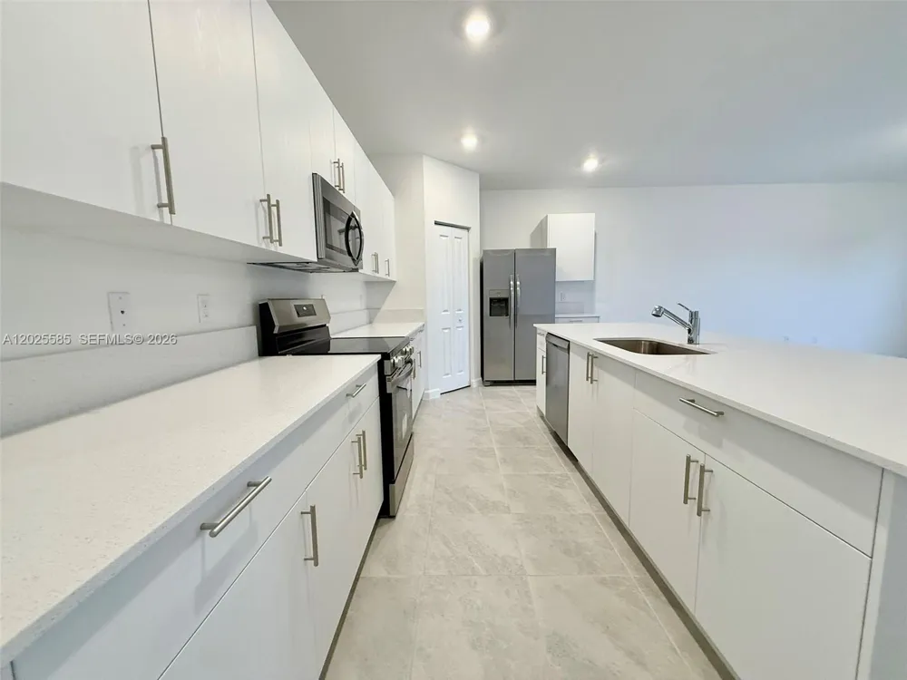 2958 Park Pl #5838 Dania Beach, FL 33312