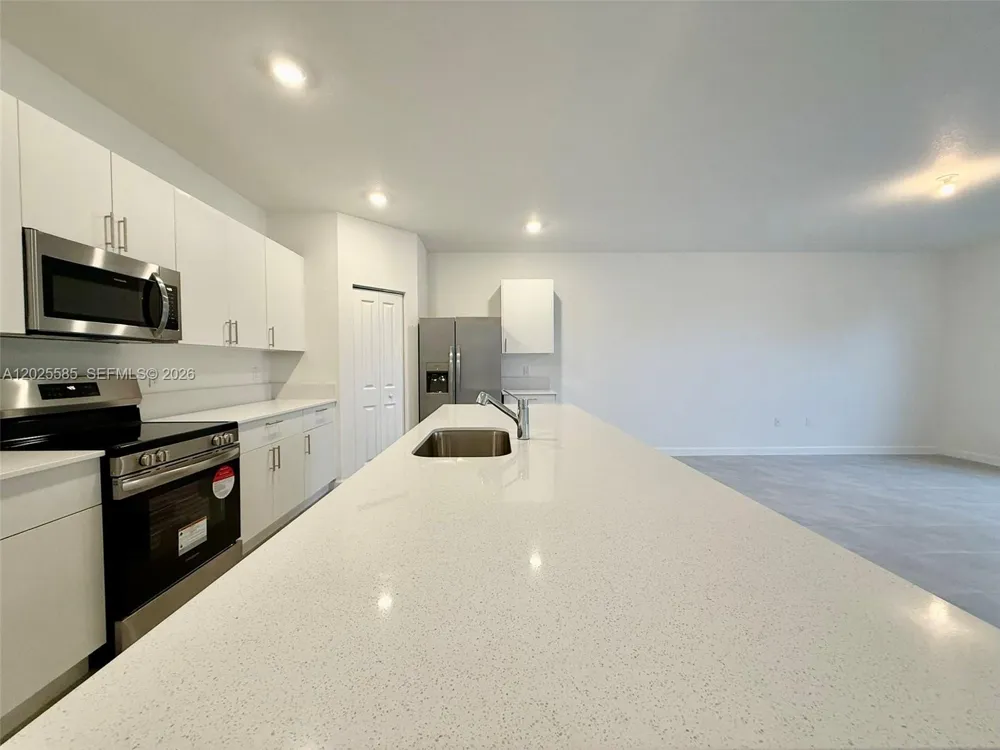 2958 Park Pl #5838 Dania Beach, FL 33312