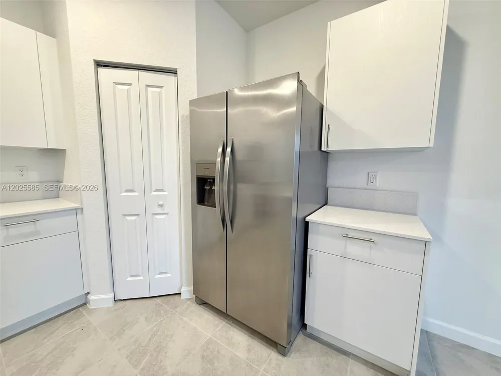 2958 Park Pl #5838 Dania Beach, FL 33312