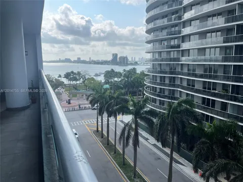 1800 Bayshore Dr #614