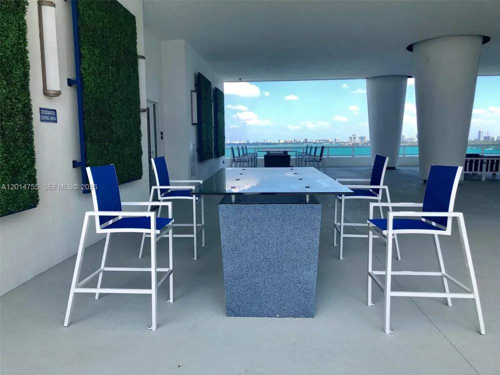 1800 Bayshore Dr #614 Miami, FL 33132