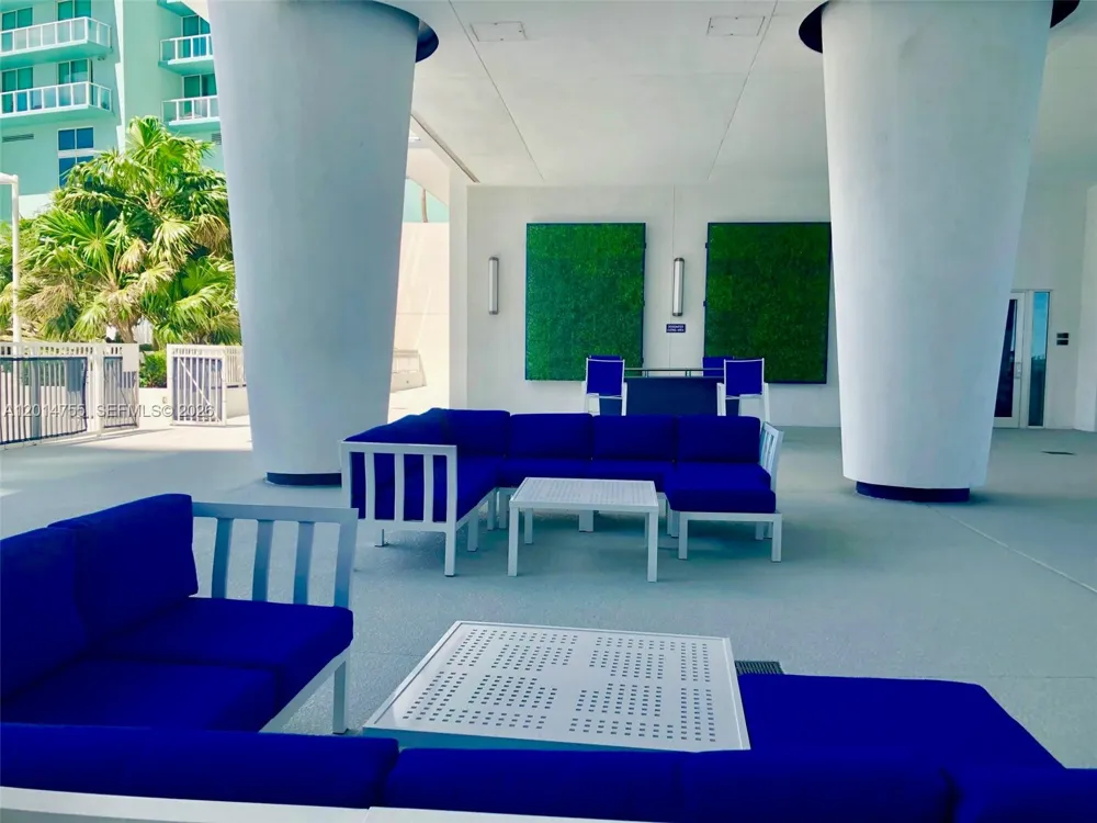 1800 Bayshore Dr #614 Miami, FL 33132