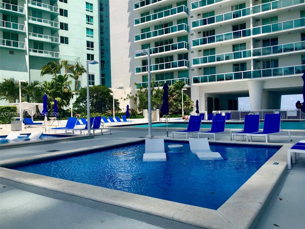 1800 Bayshore Dr #614 Miami, FL 33132