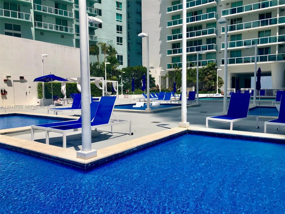 1800 Bayshore Dr #614 Miami, FL 33132