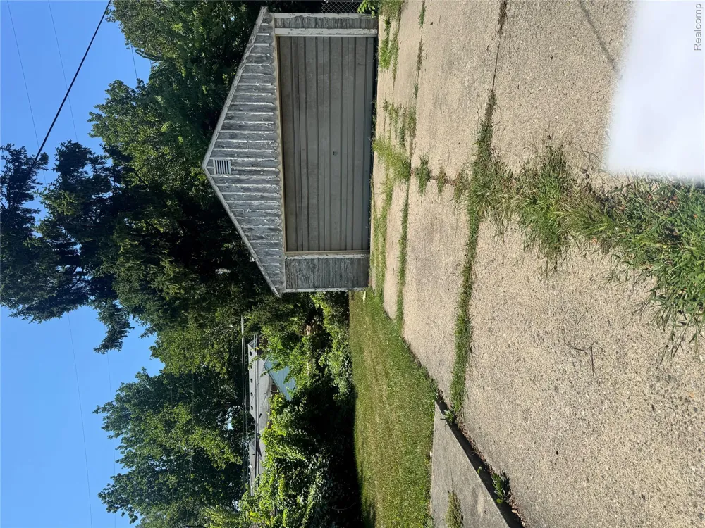 16757 Greenview Avenue Detroit City, MI 48219