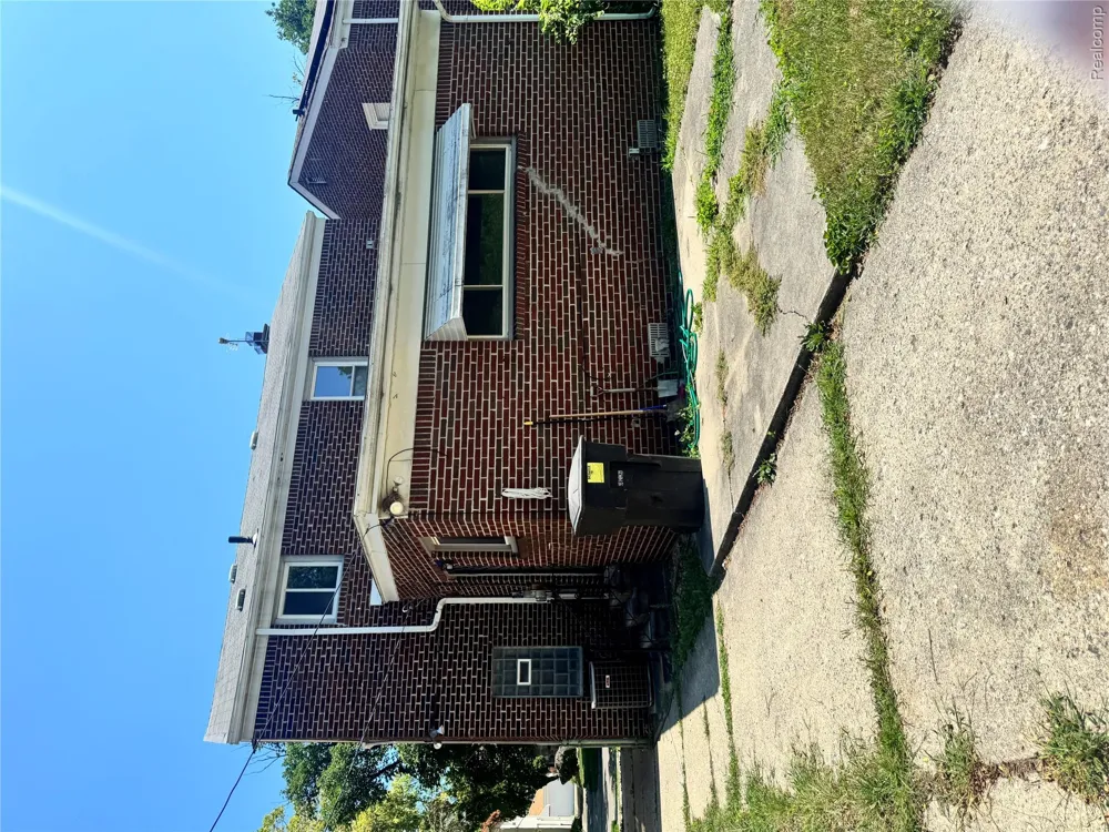 16757 Greenview Avenue Detroit City, MI 48219