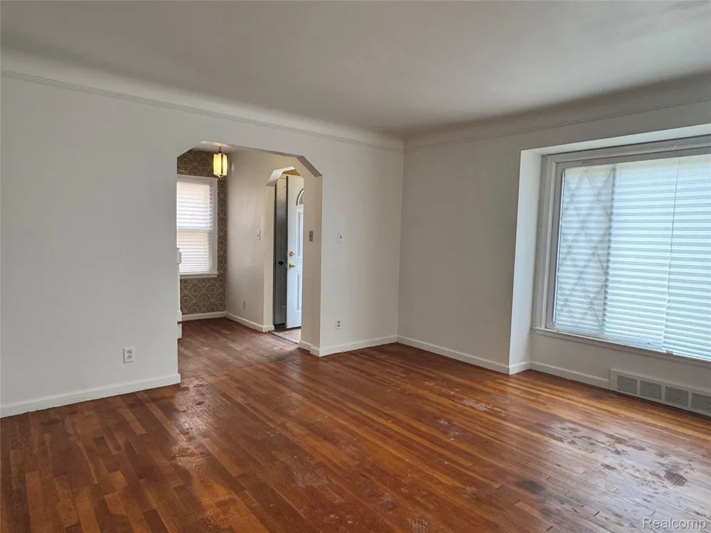 16757 Greenview Avenue Detroit City, MI 48219