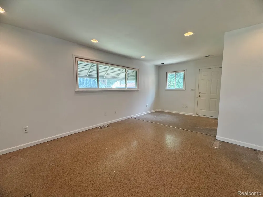 16757 Greenview Avenue Detroit City, MI 48219