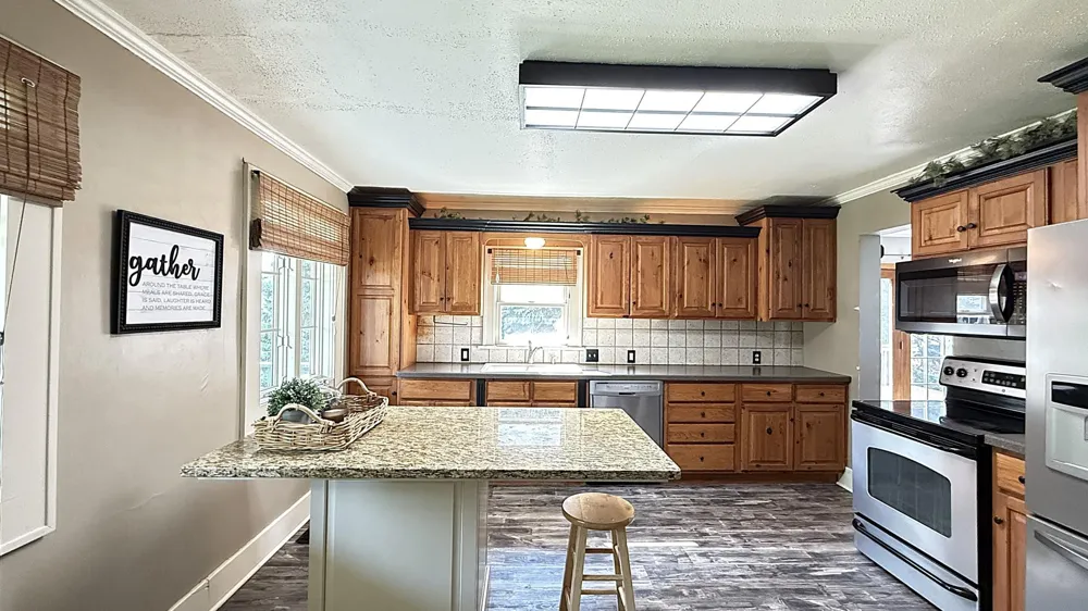 237 E Dahlstrom Avenue Appleton, MN 56208
