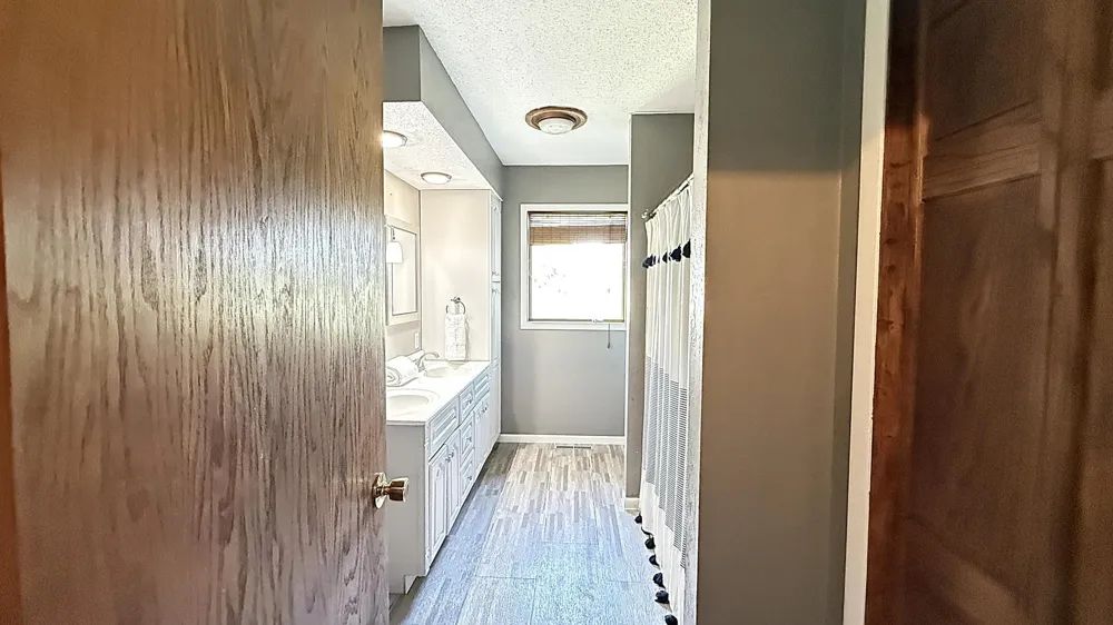 237 E Dahlstrom Avenue Appleton, MN 56208