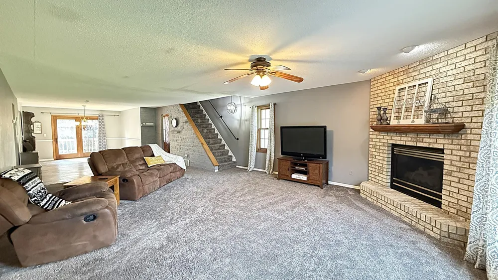 237 E Dahlstrom Avenue Appleton, MN 56208