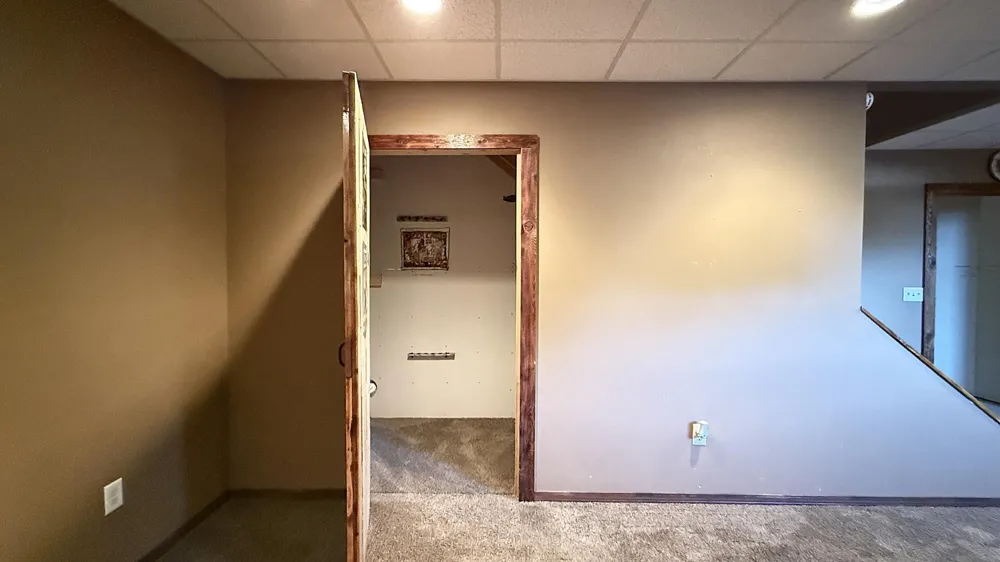237 E Dahlstrom Avenue Appleton, MN 56208