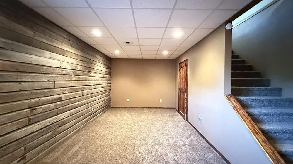 237 E Dahlstrom Avenue Appleton, MN 56208