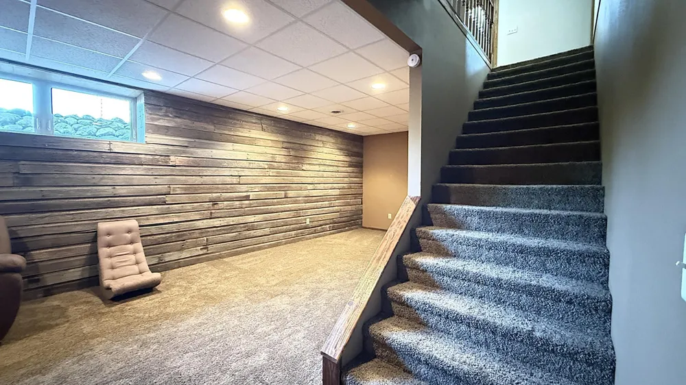 237 E Dahlstrom Avenue Appleton, MN 56208