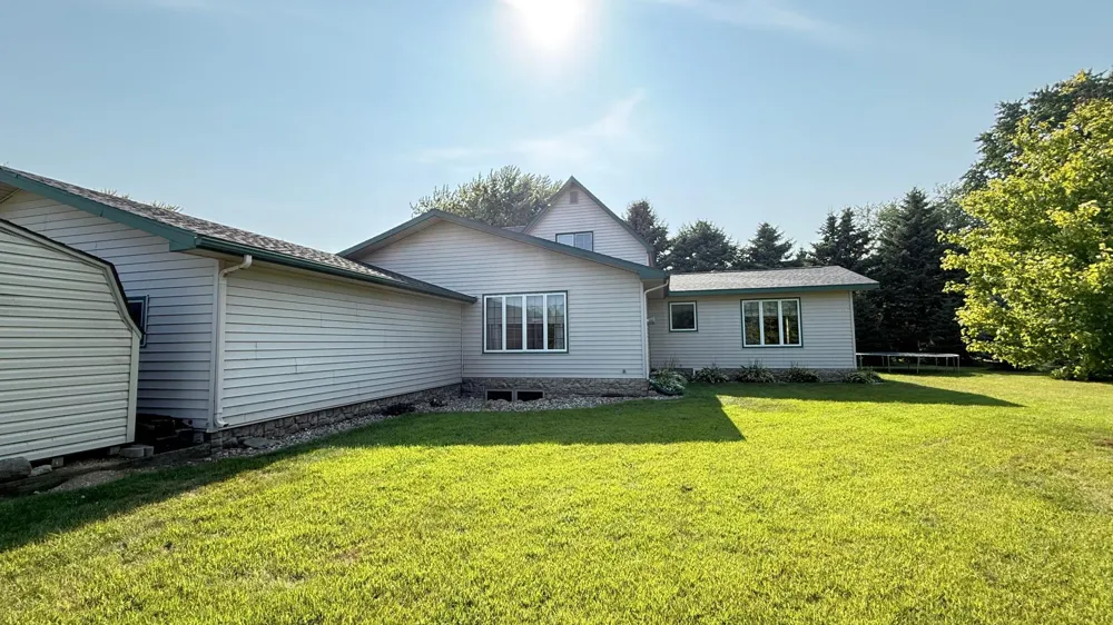 237 E Dahlstrom Avenue Appleton, MN 56208