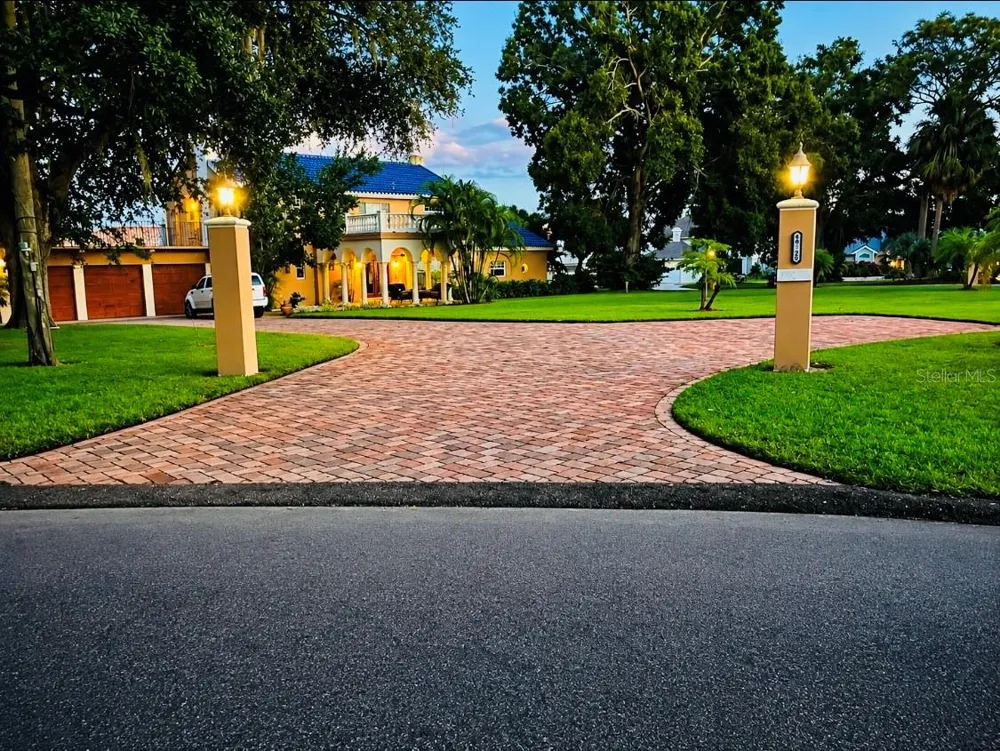 4929 RIVER SHORE DRIVE Tampa, FL 33603