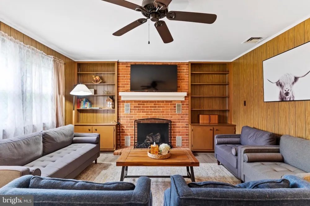 529 JOYCE ROAD Camp Hill, PA 17011