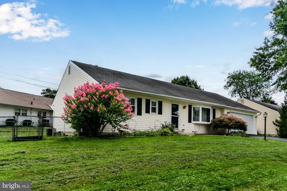 529 JOYCE ROAD Camp Hill, PA 17011