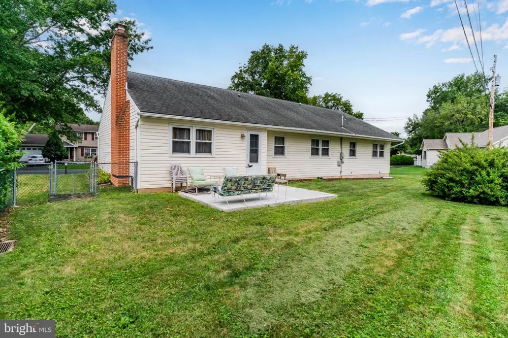 529 JOYCE ROAD Camp Hill, PA 17011