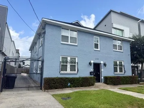 2116 Live Oak Street #B