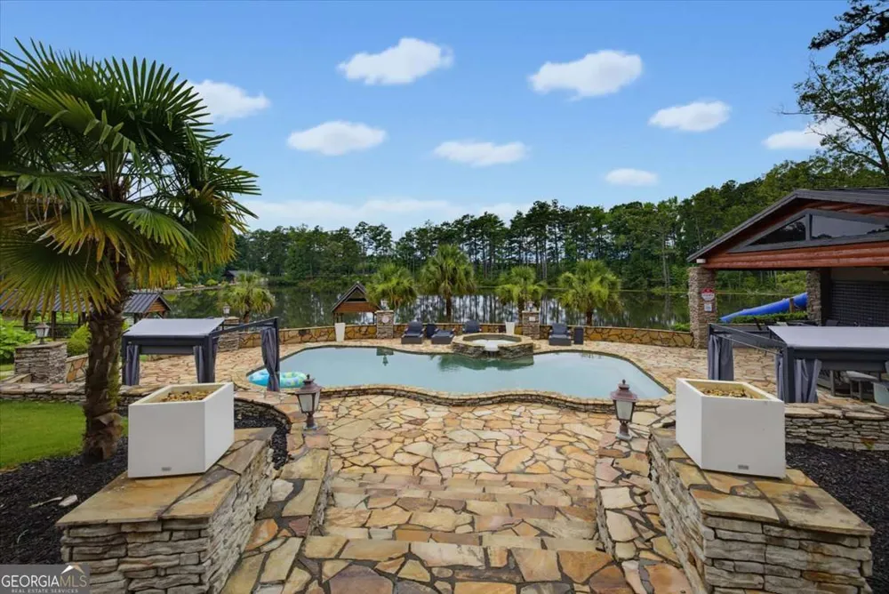4095 E Highway 166 Carrollton, GA 30116