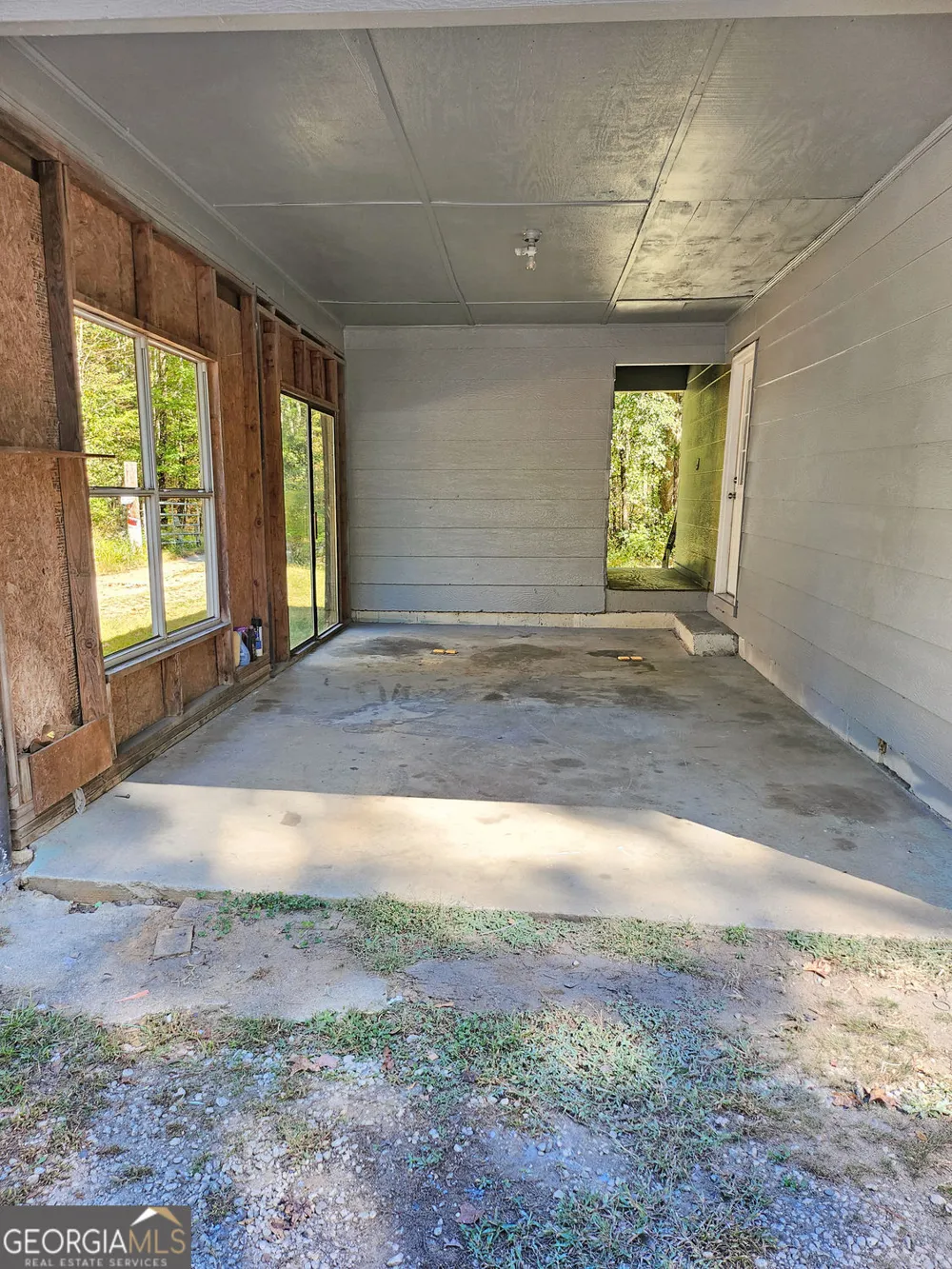 147 Cobb RD Covington, GA 30014