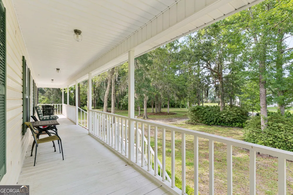 70 Deer LN White Oak, GA 31568