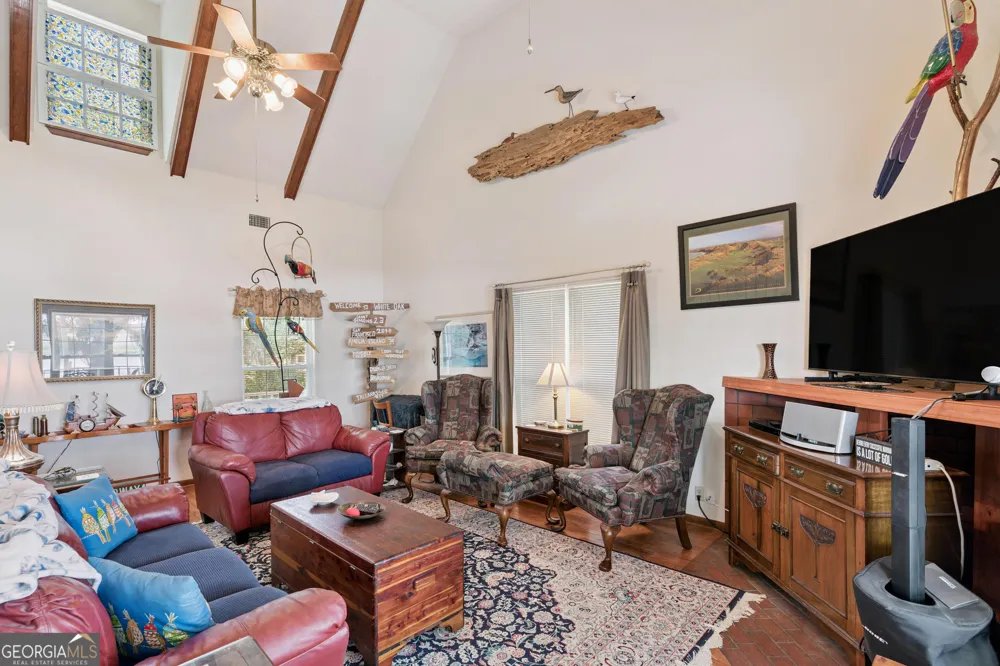 70 Deer LN White Oak, GA 31568