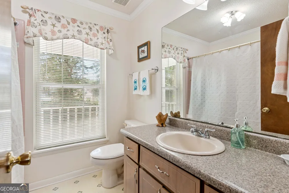 70 Deer LN White Oak, GA 31568