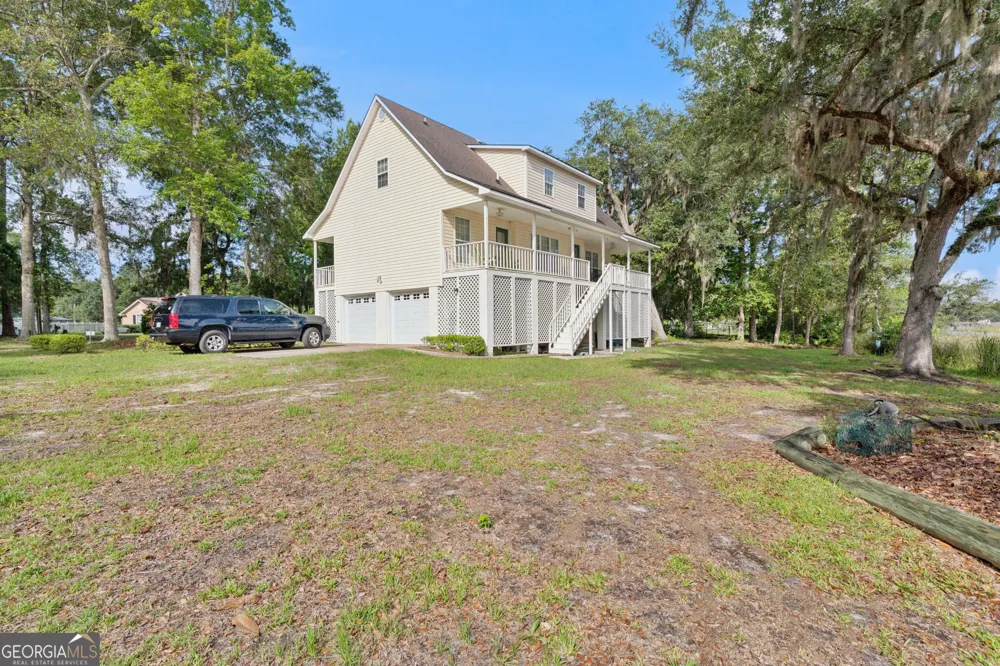 70 Deer LN White Oak, GA 31568